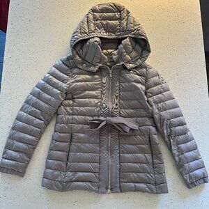 Moncler Big Kids Girls Grey Jacket w/ Detachable Hood (Size 1/Small) (age 12-14)